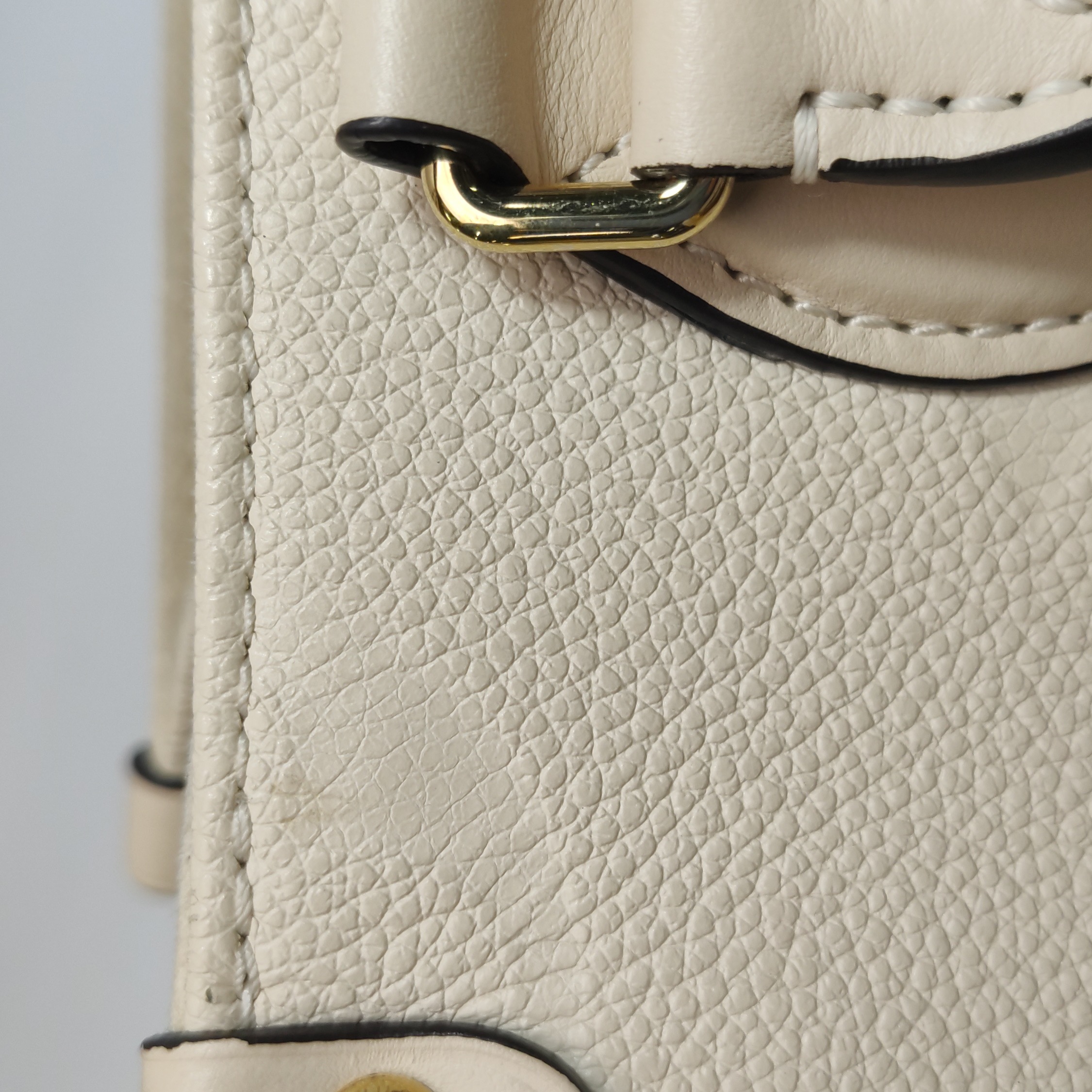 Louis Vuitton(LV) OnTheGo Tote Monogram Empreinte Giant PM — photo 11 of 15