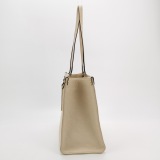 Louis Vuitton(LV) OnTheGo Tote Monogram Empreinte Giant MM — thumbnail 5