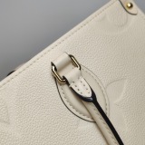 Louis Vuitton(LV) OnTheGo Tote Monogram Empreinte Giant MM — thumbnail 11