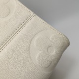 Louis Vuitton(LV) OnTheGo Tote Monogram Empreinte Giant MM — thumbnail 12
