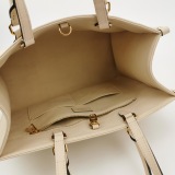 Louis Vuitton(LV) OnTheGo Tote Monogram Empreinte Giant MM — thumbnail 7