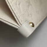 Louis Vuitton(LV) OnTheGo Tote Monogram Empreinte Giant MM — thumbnail 13