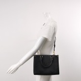 Louis Vuitton(LV) OnTheGo Tote Monogram Empreinte Giant PM — thumbnail 2