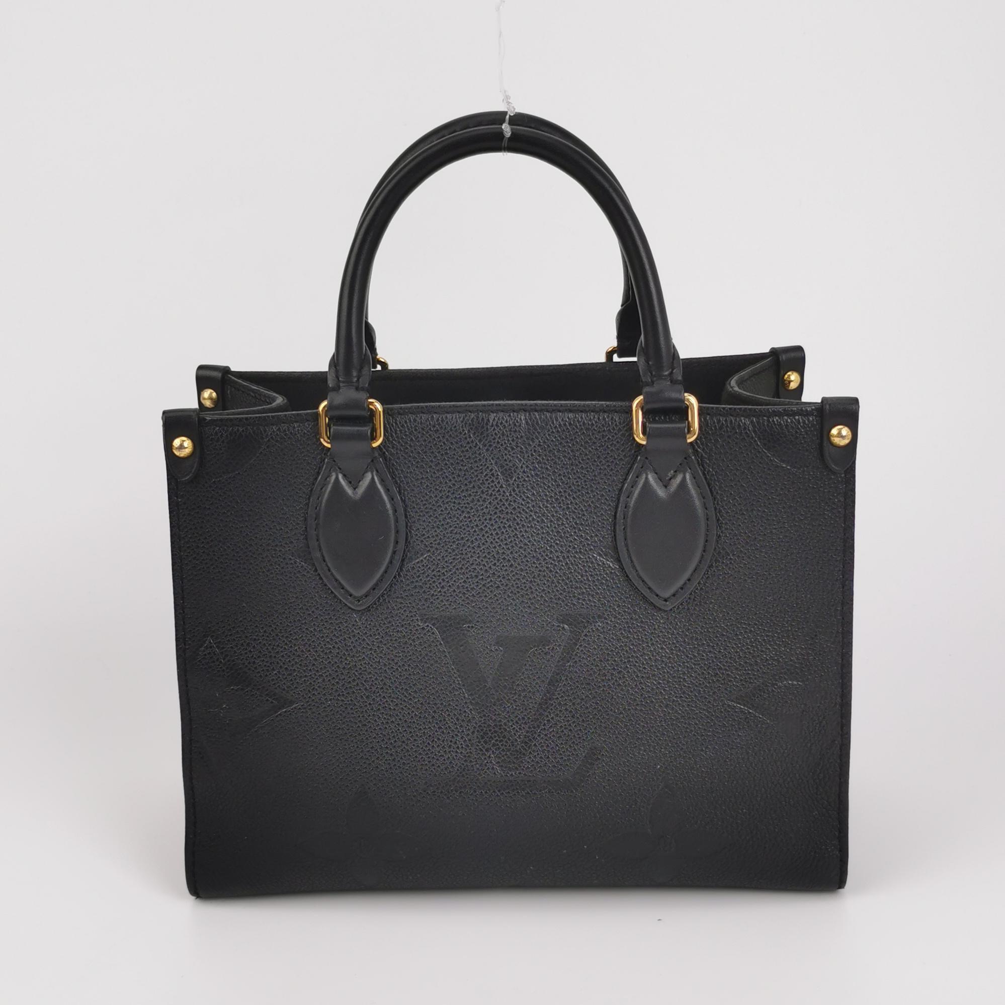 Louis Vuitton(LV) OnTheGo Tote Monogram Empreinte Giant PM — photo 5 of 15