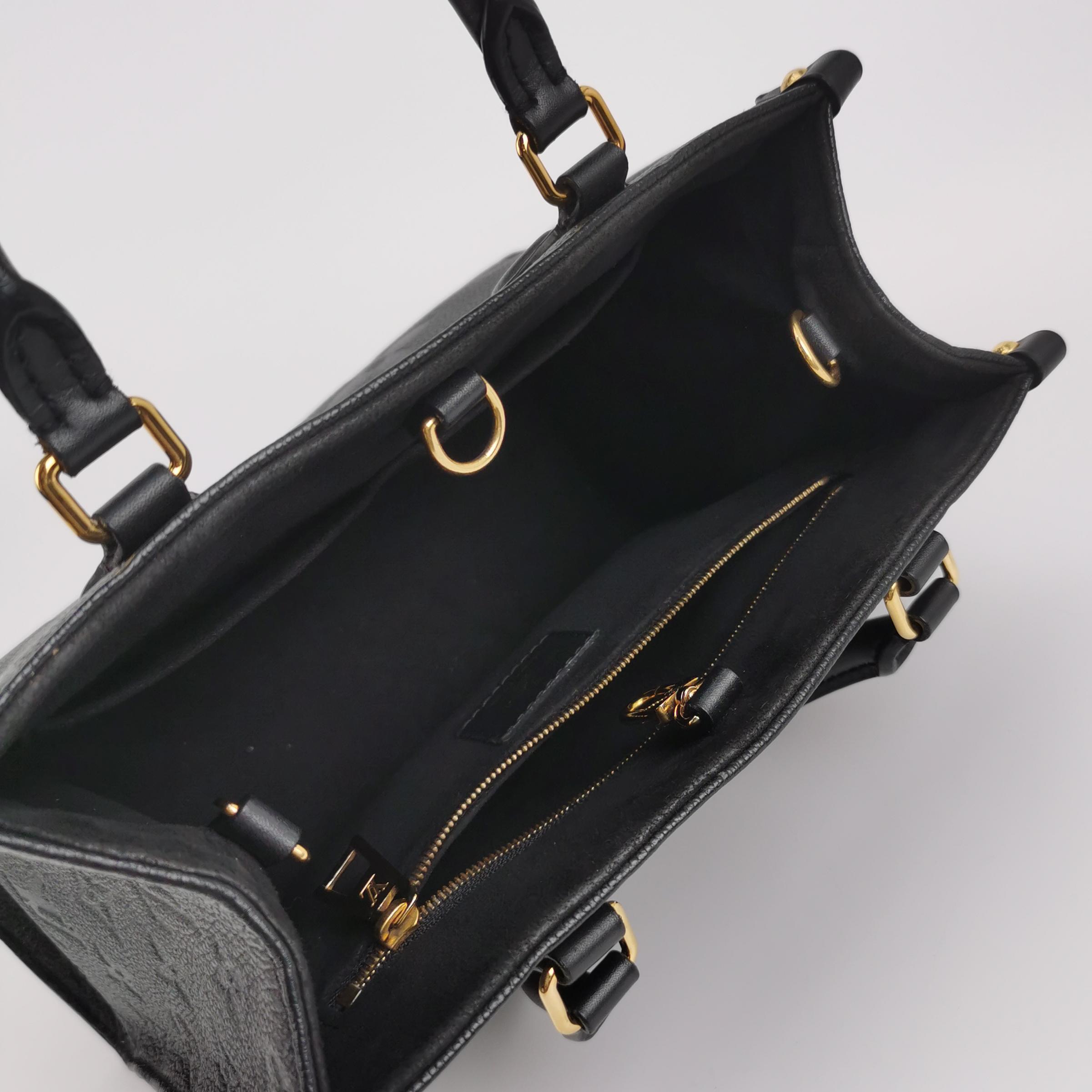 Louis Vuitton(LV) OnTheGo Tote Monogram Empreinte Giant PM — photo 8 of 15