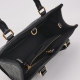 Louis Vuitton(LV) OnTheGo Tote Monogram Empreinte Giant PM — thumbnail 8
