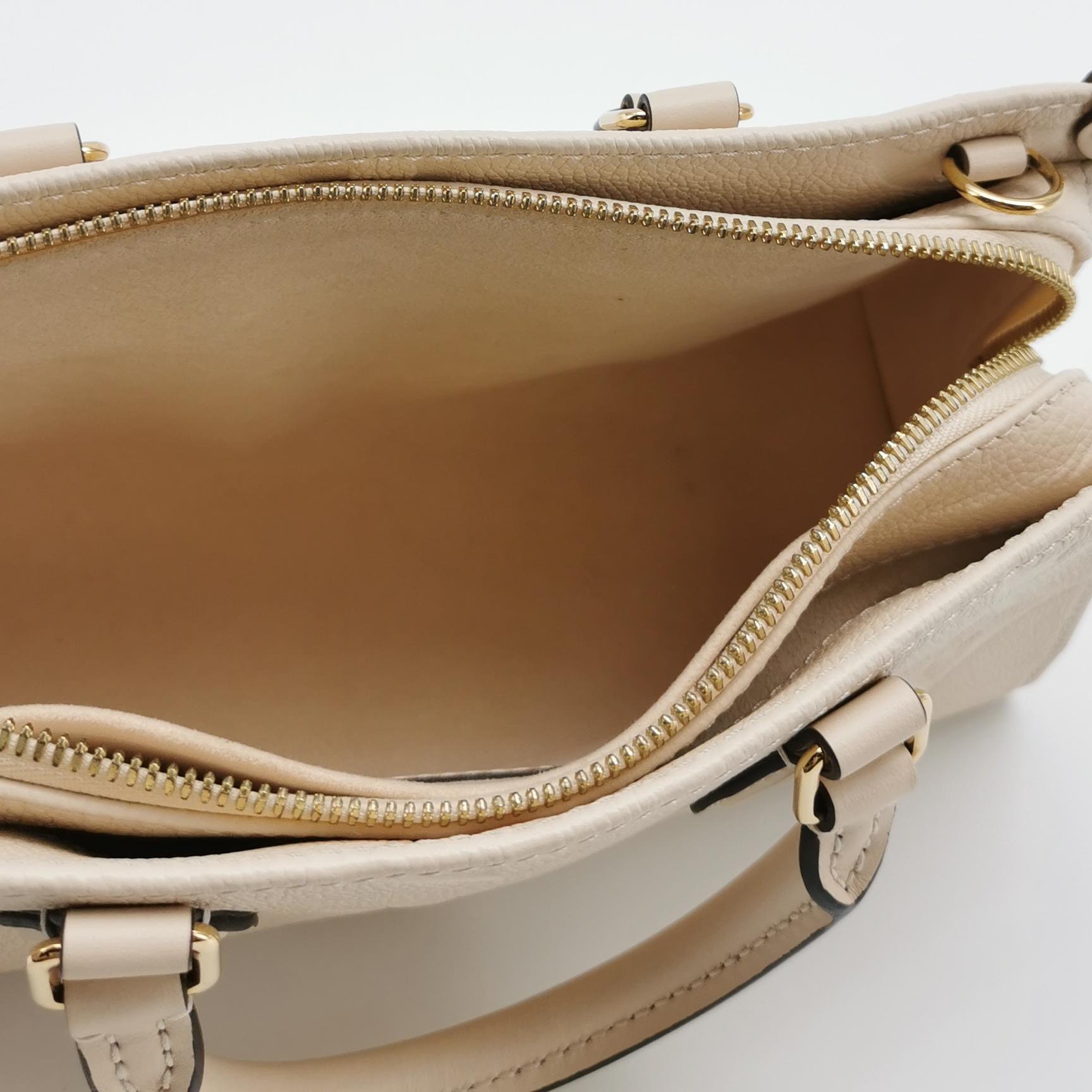 Louis Vuitton(LV) OnTheGo Tote Monogram Empreinte Giant East West — photo 7 of 15