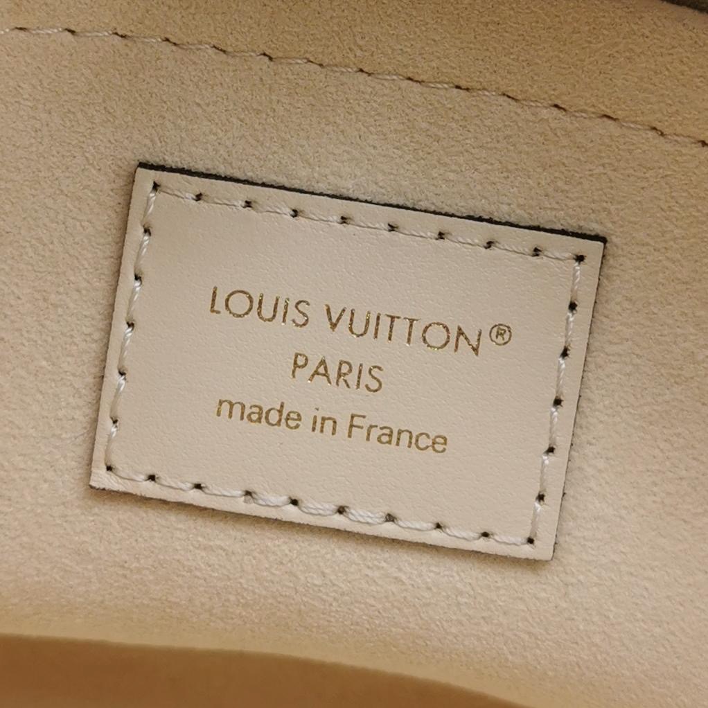 Louis Vuitton(LV) OnTheGo Tote Monogram Empreinte Giant East West — photo 8 of 15