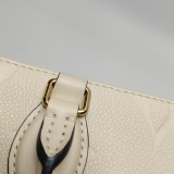 Louis Vuitton(LV) OnTheGo Tote Monogram Empreinte Giant East West — thumbnail 11