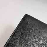 Louis Vuitton(LV) OnTheGo Tote Monogram Empreinte Giant PM — thumbnail 12