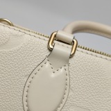 Louis Vuitton(LV) OnTheGo Tote Monogram Empreinte Giant East West — thumbnail 11
