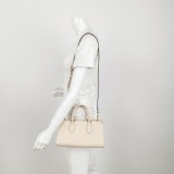 Louis Vuitton(LV) OnTheGo Tote Monogram Empreinte Giant East West — thumbnail 2