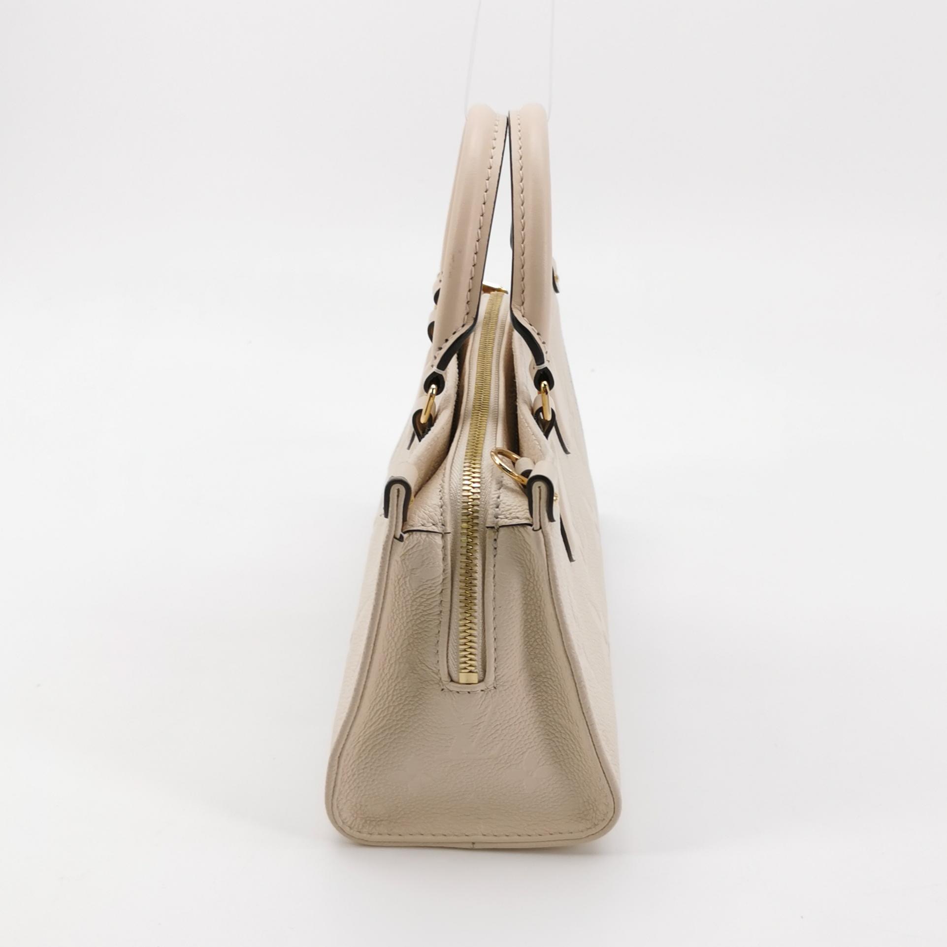 Louis Vuitton(LV) OnTheGo Tote Monogram Empreinte Giant East West — photo 5 of 17