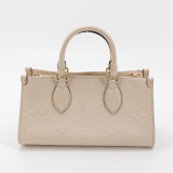 Louis Vuitton(LV) OnTheGo Tote Monogram Empreinte Giant East West — thumbnail 3