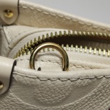 Louis Vuitton(LV) OnTheGo Tote Monogram Empreinte Giant East West — thumbnail 13