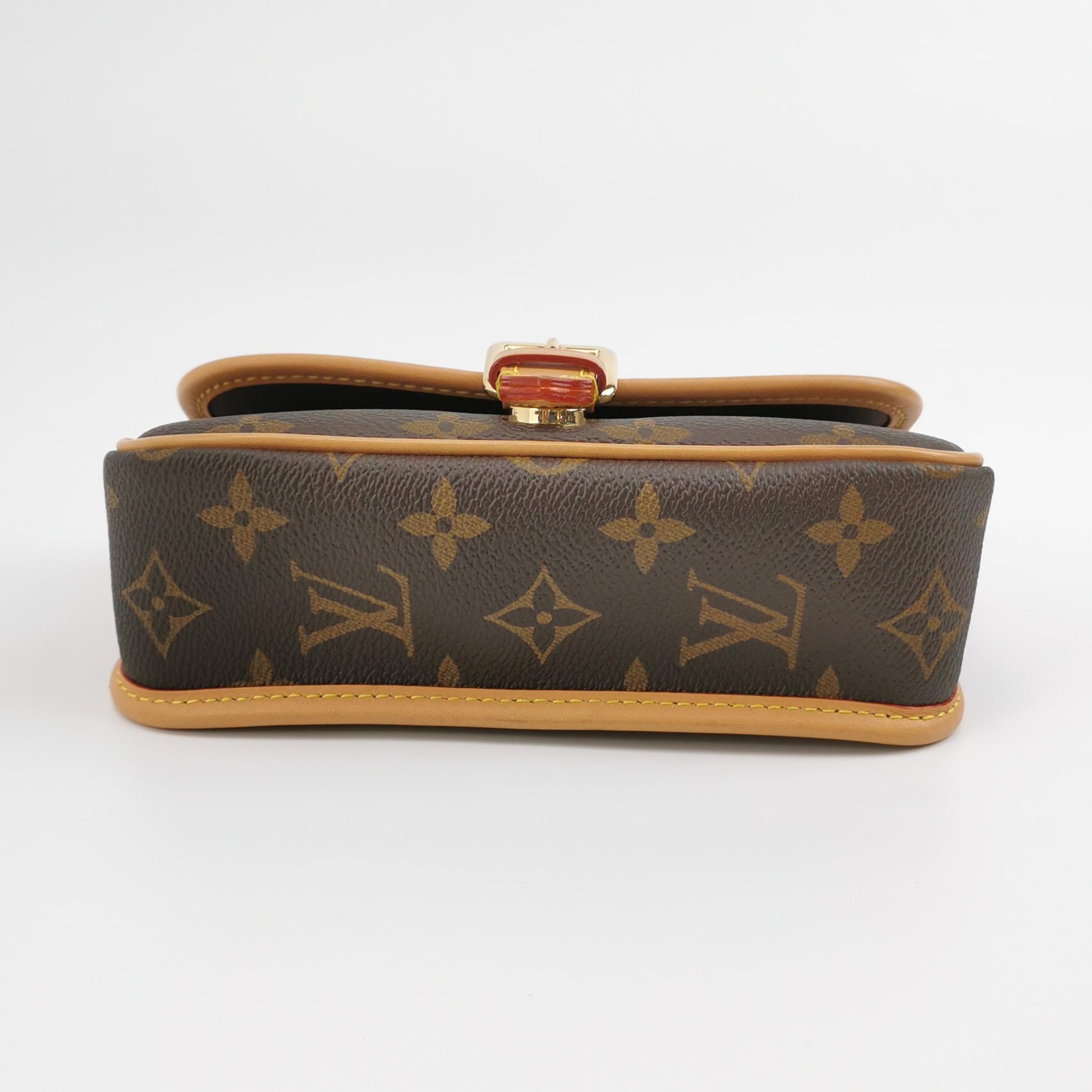Louis Vuitton(LV) Diane NM Handbag Monogram Canvas Nano — photo 6 of 14