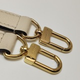 Louis Vuitton(LV) OnTheGo Tote Monogram Empreinte Giant East West — thumbnail 10
