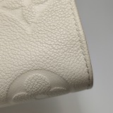 Louis Vuitton(LV) OnTheGo Tote Monogram Empreinte Giant East West — thumbnail 14