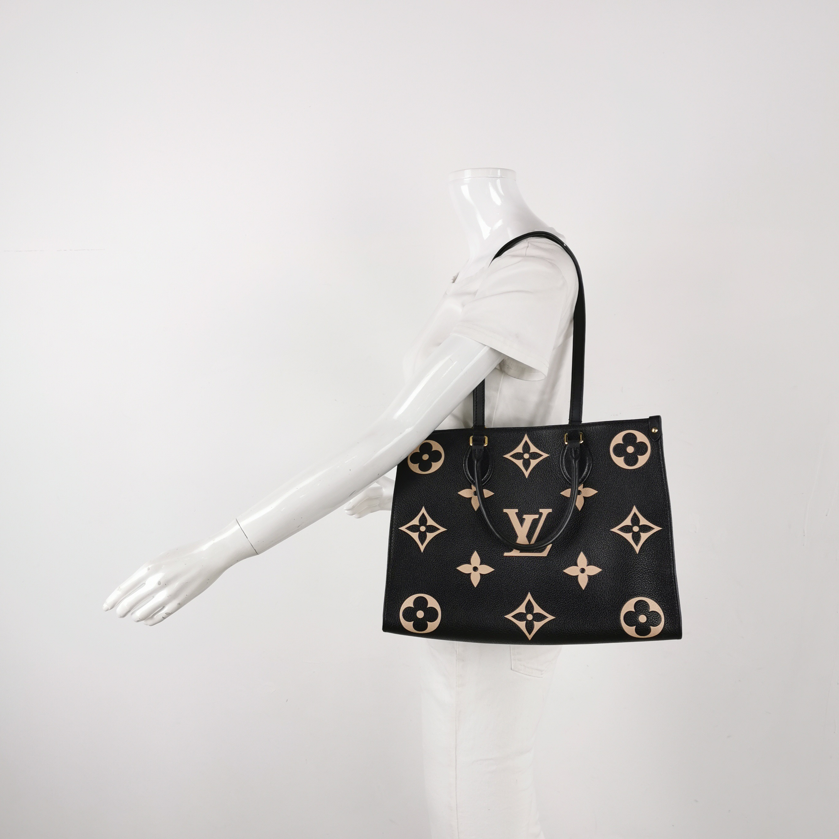 Louis Vuitton OnTheGo Tote Bicolor Monogram Empreinte Giant MM — alternate view