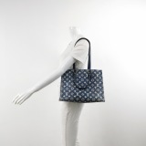 Louis Vuitton(LV) OnTheGo Tote Monogram Jacquard Denim MM — thumbnail 2