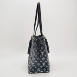 Louis Vuitton(LV) OnTheGo Tote Monogram Jacquard Denim MM — thumbnail 4