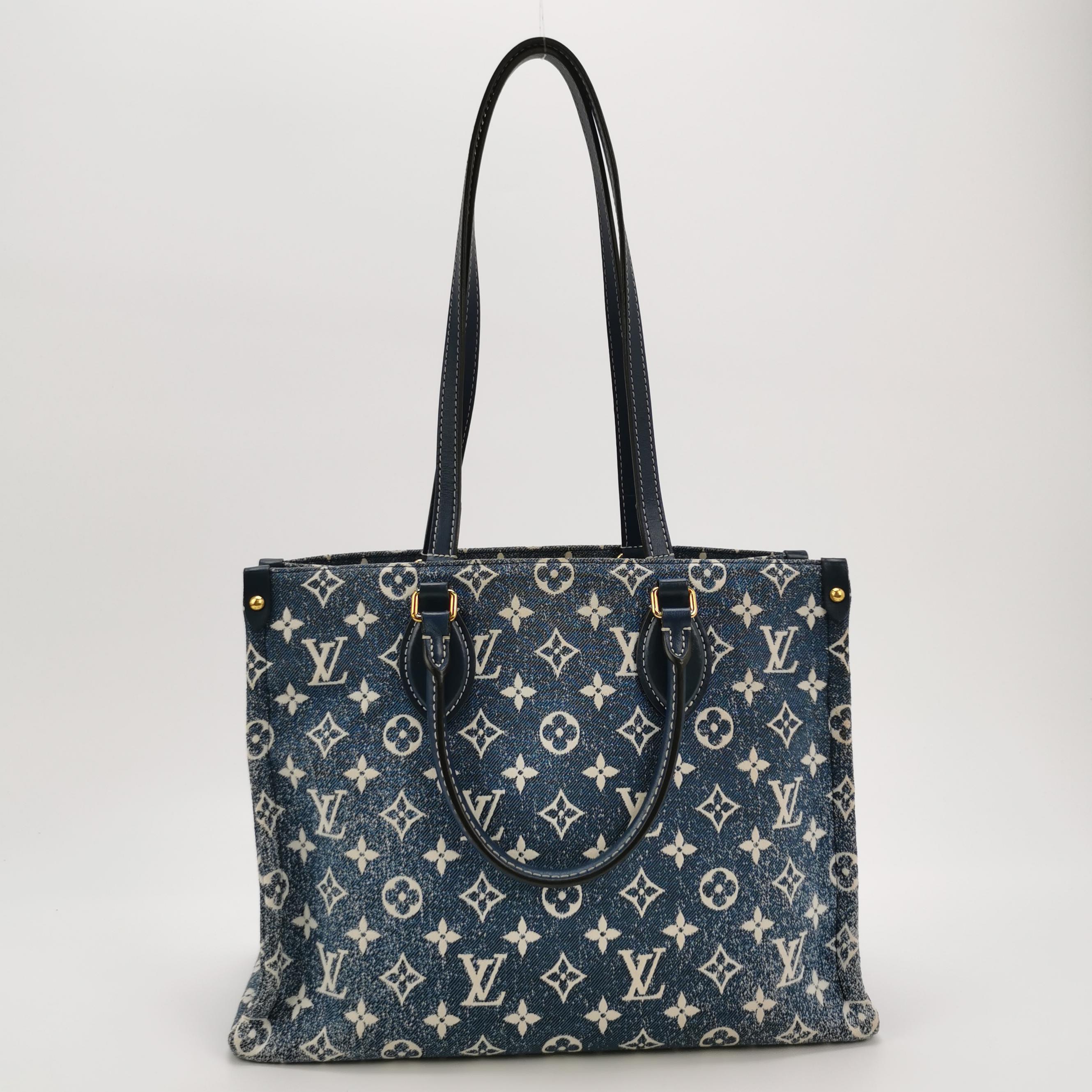 Louis Vuitton(LV) OnTheGo Tote Monogram Jacquard Denim MM — photo 3 of 16