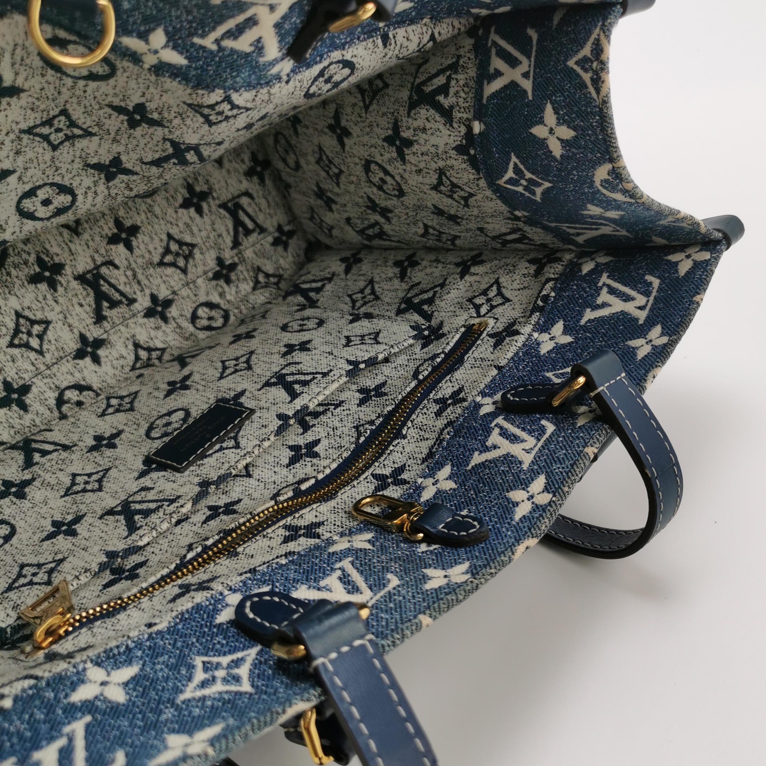 Louis Vuitton(LV) OnTheGo Tote Monogram Jacquard Denim MM — photo 7 of 16