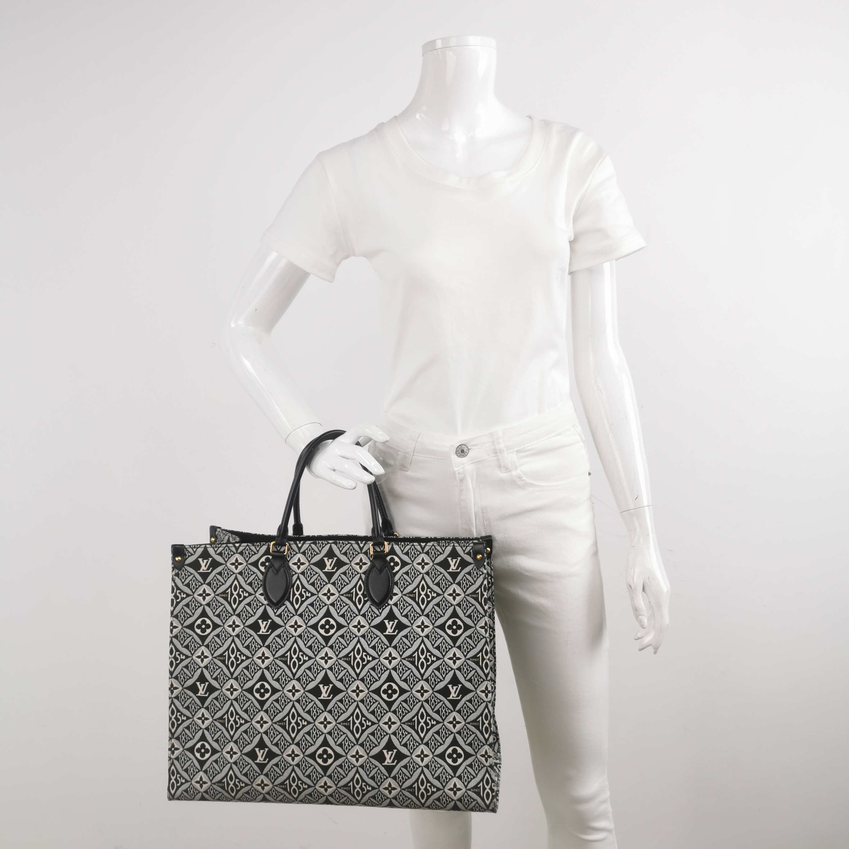 Louis Vuitton(LV) OnTheGo Tote Limited Edition Since 1854 Monogram Jacquard GM — alternate view