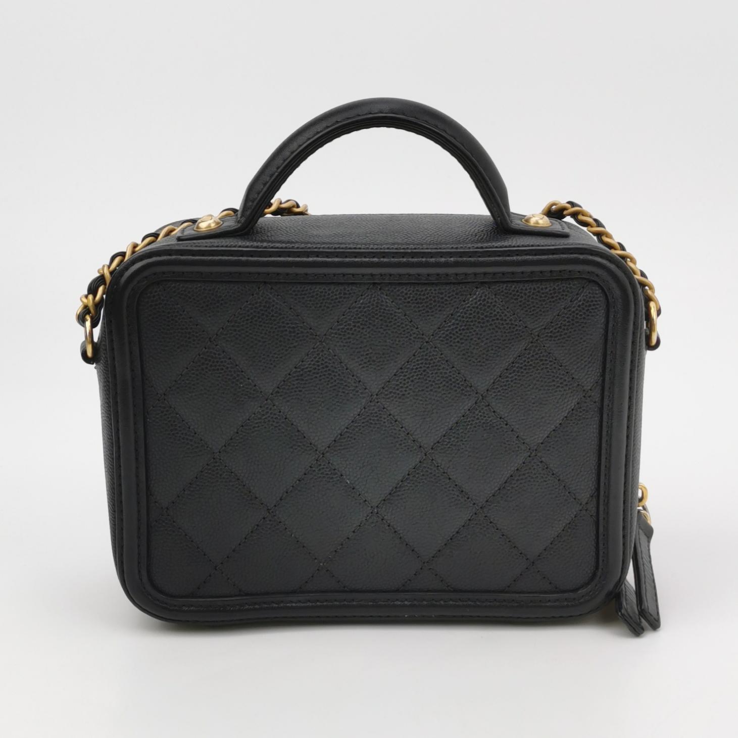 Chanel Filigree Vanity Case Quilted Caviar Small — photo 5 of 14