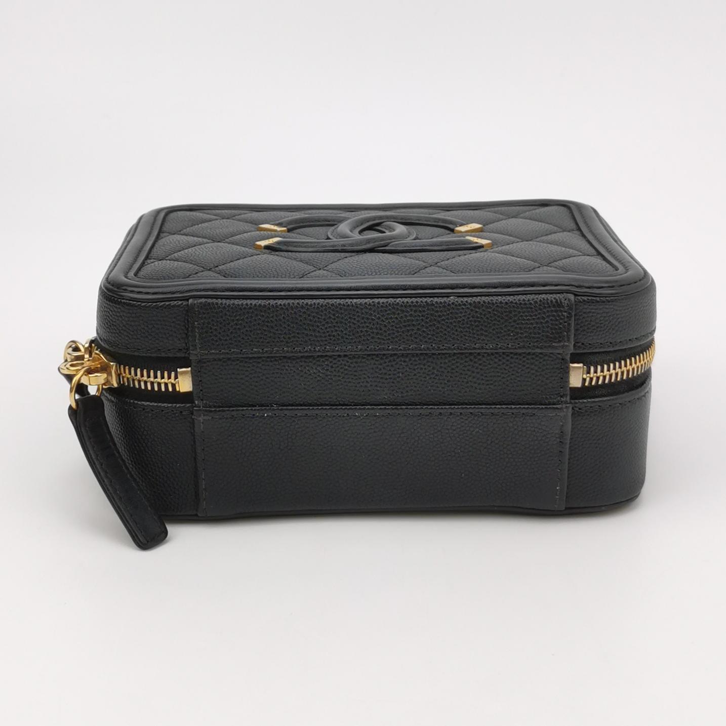Chanel Filigree Vanity Case Quilted Caviar Small — photo 6 of 14