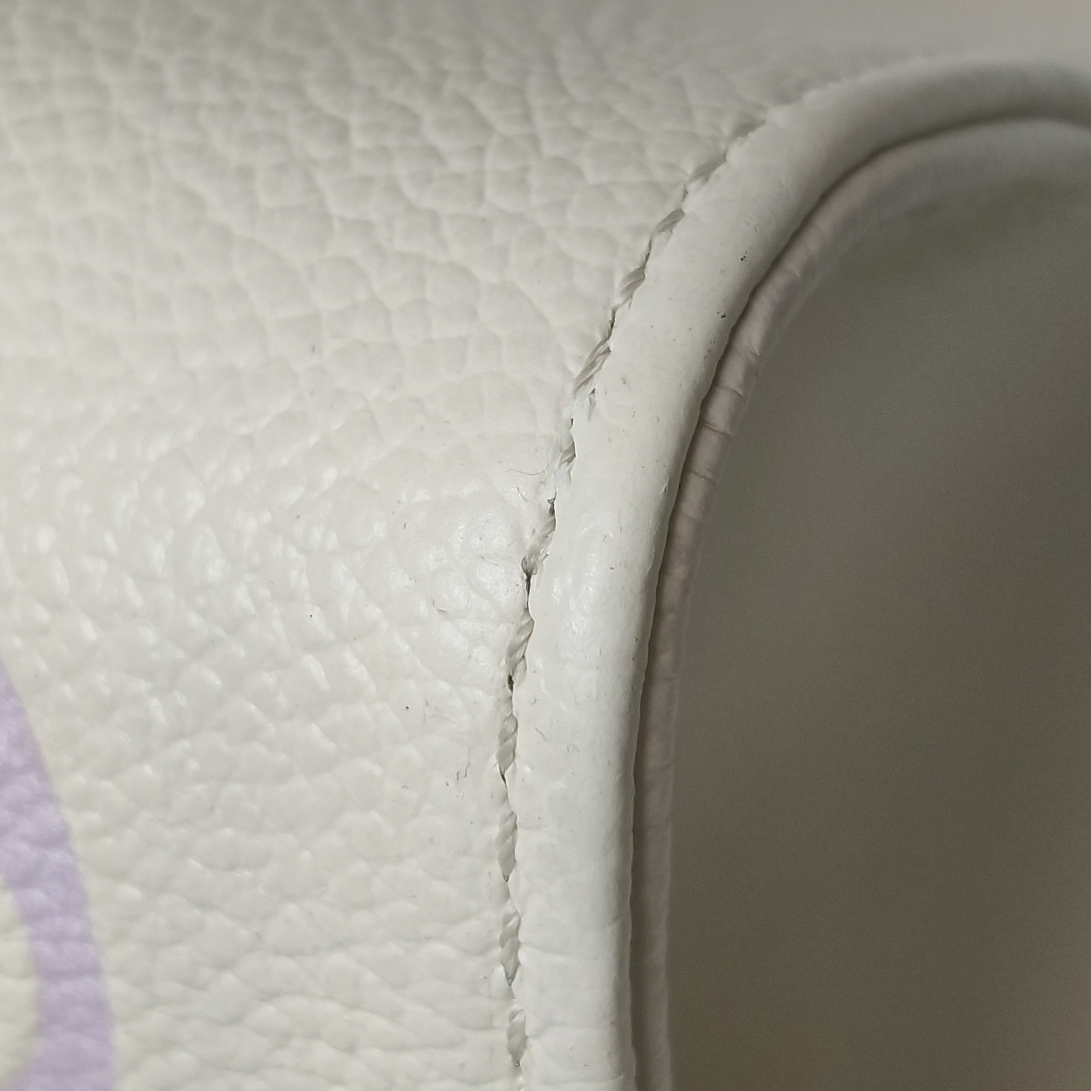 Louis Vuitton(LV) OnTheGo Tote Bicolor Monogram Empreinte Giant MM — photo 10 of 13
