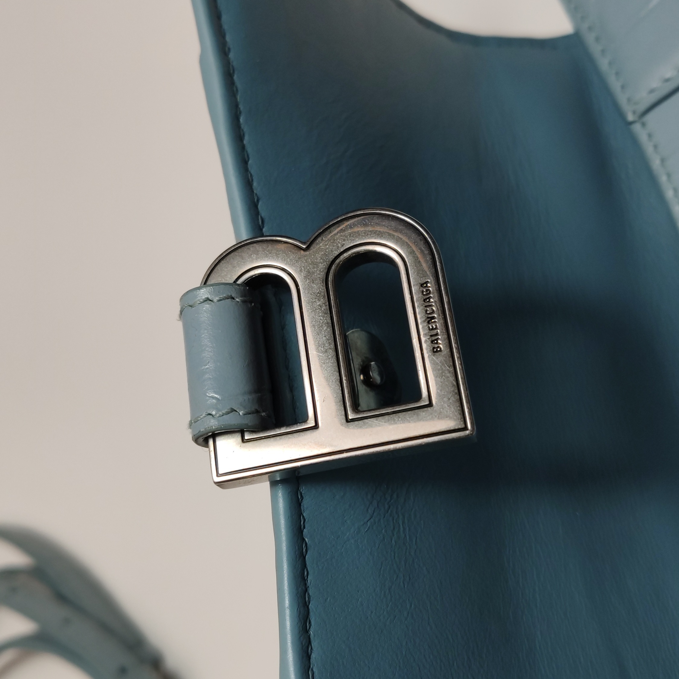 Balenciaga Hourglass Top Handle Bag Crocodile Embossed Leather — photo 10 of 13