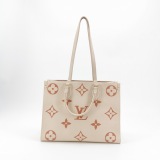 Louis Vuitton(LV) OnTheGo Tote Bicolor Monogram Empreinte Giant MM — thumbnail 2