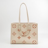 Louis Vuitton(LV) OnTheGo Tote Bicolor Monogram Empreinte Giant MM — thumbnail 3