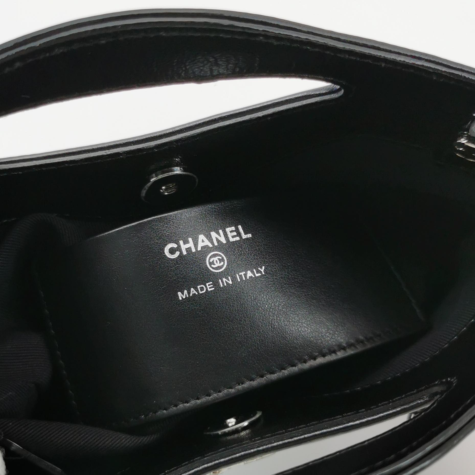 Chanel 31 Shopping Bag Clutch with Chain Quilted Lambskin Nano — photo 8 of 12