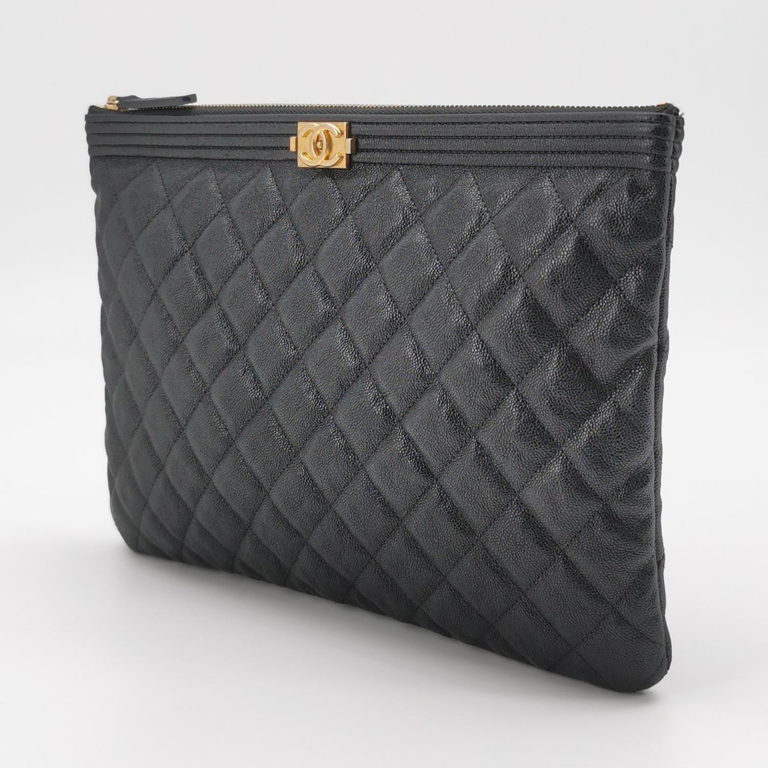 Chanel Boy O Case Clutch Quilted Caviar Medium — photo 3 of 13