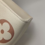 Louis Vuitton(LV) OnTheGo Tote Bicolor Monogram Empreinte Giant MM — thumbnail 11