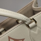 Louis Vuitton(LV) OnTheGo Tote Bicolor Monogram Empreinte Giant MM — thumbnail 12