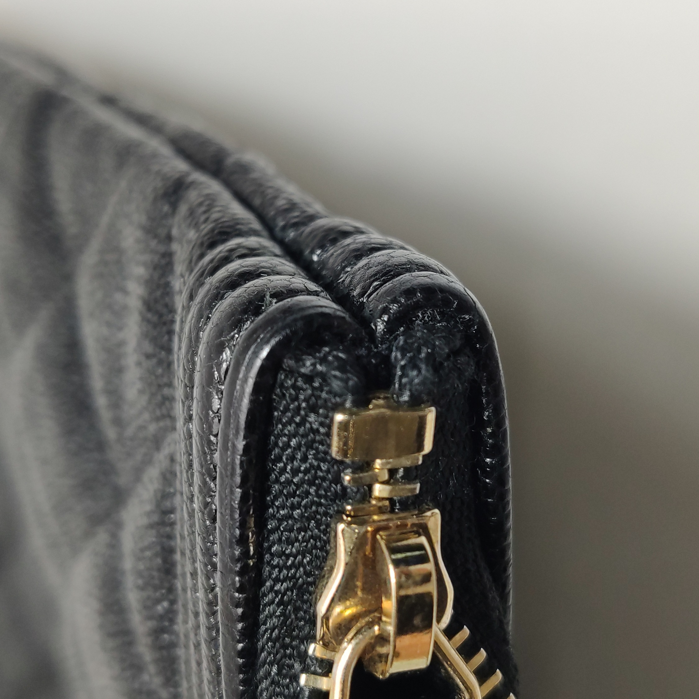 Chanel Boy O Case Clutch Quilted Caviar Medium — photo 10 of 13