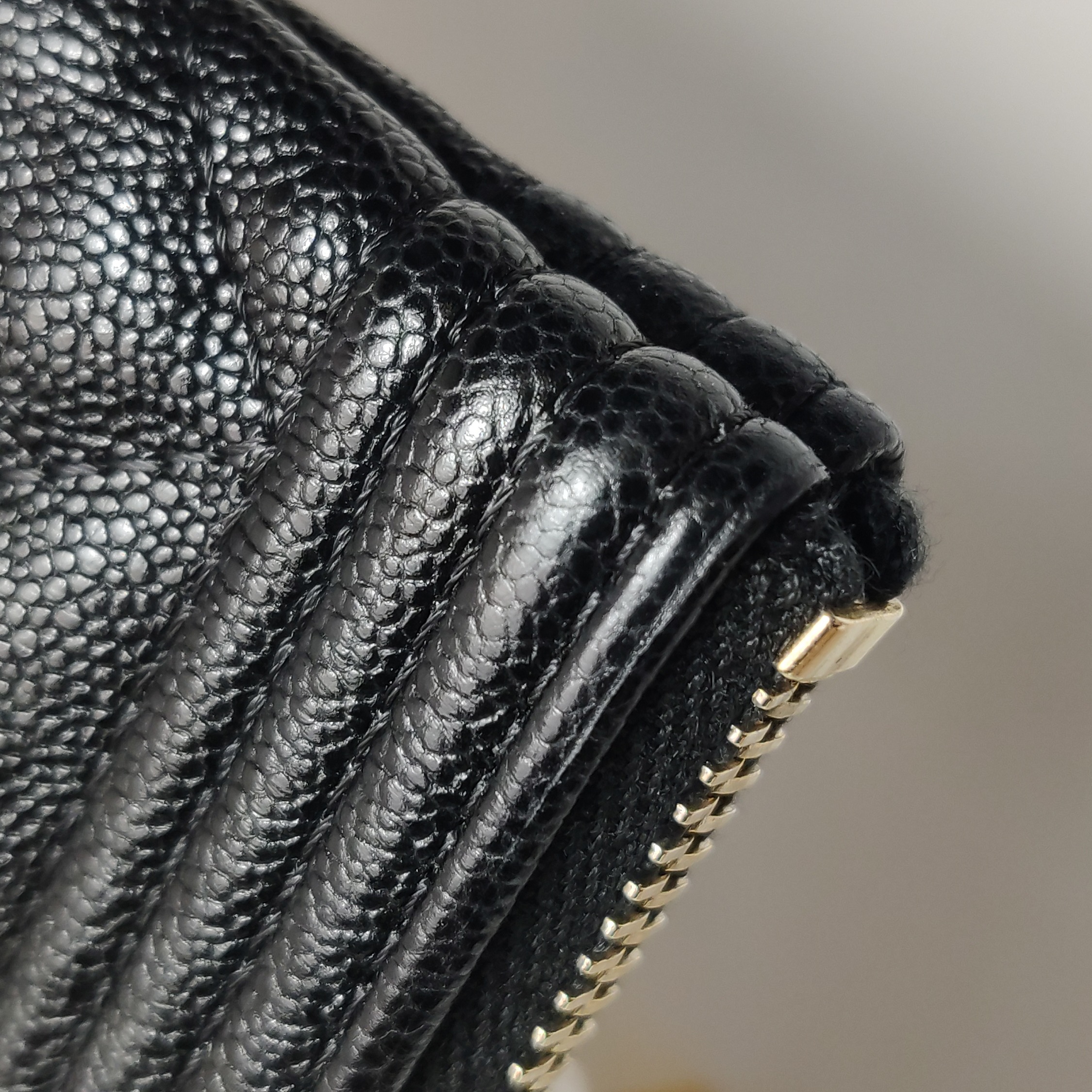Chanel Boy O Case Clutch Quilted Caviar Medium — photo 12 of 13