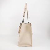 Louis Vuitton(LV) OnTheGo Tote By The Pool Monogram Empreinte Giant MM — thumbnail 4