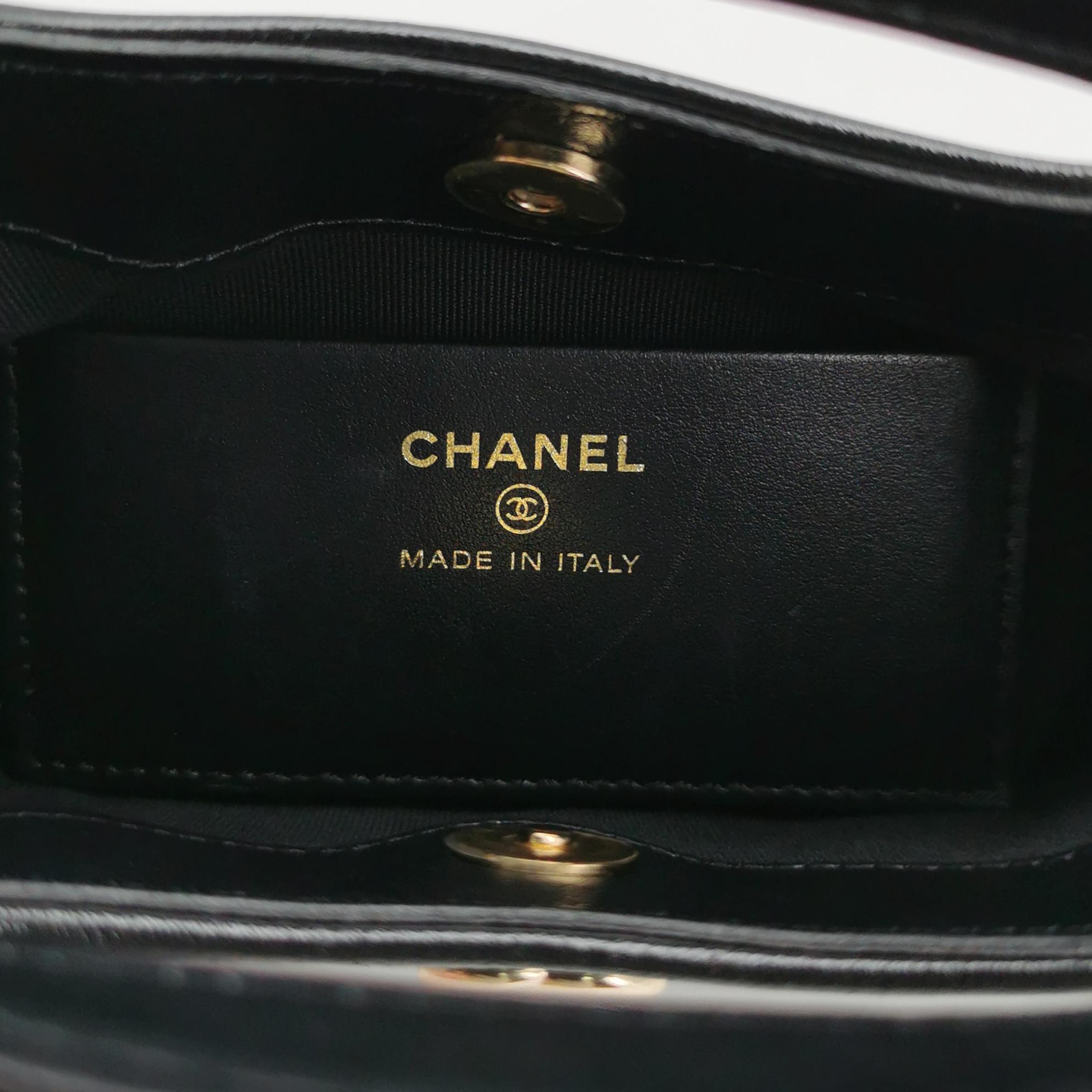 Chanel 31 Shopping Bag Clutch with Chain Quilted Lambskin Small — photo 8 of 15