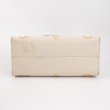Louis Vuitton(LV) OnTheGo Tote By The Pool Monogram Empreinte Giant MM — thumbnail 6