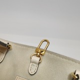 Louis Vuitton(LV) OnTheGo Tote By The Pool Monogram Empreinte Giant MM — thumbnail 9