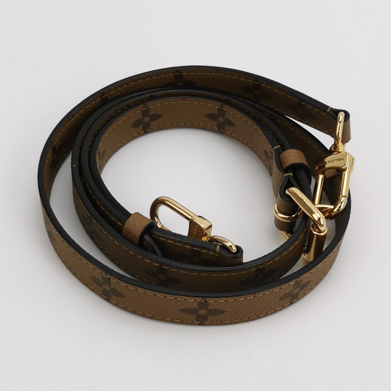 Louis Vuitton(LV) Pochette Metis Reverse Monogram Canvas — photo 7 of 10