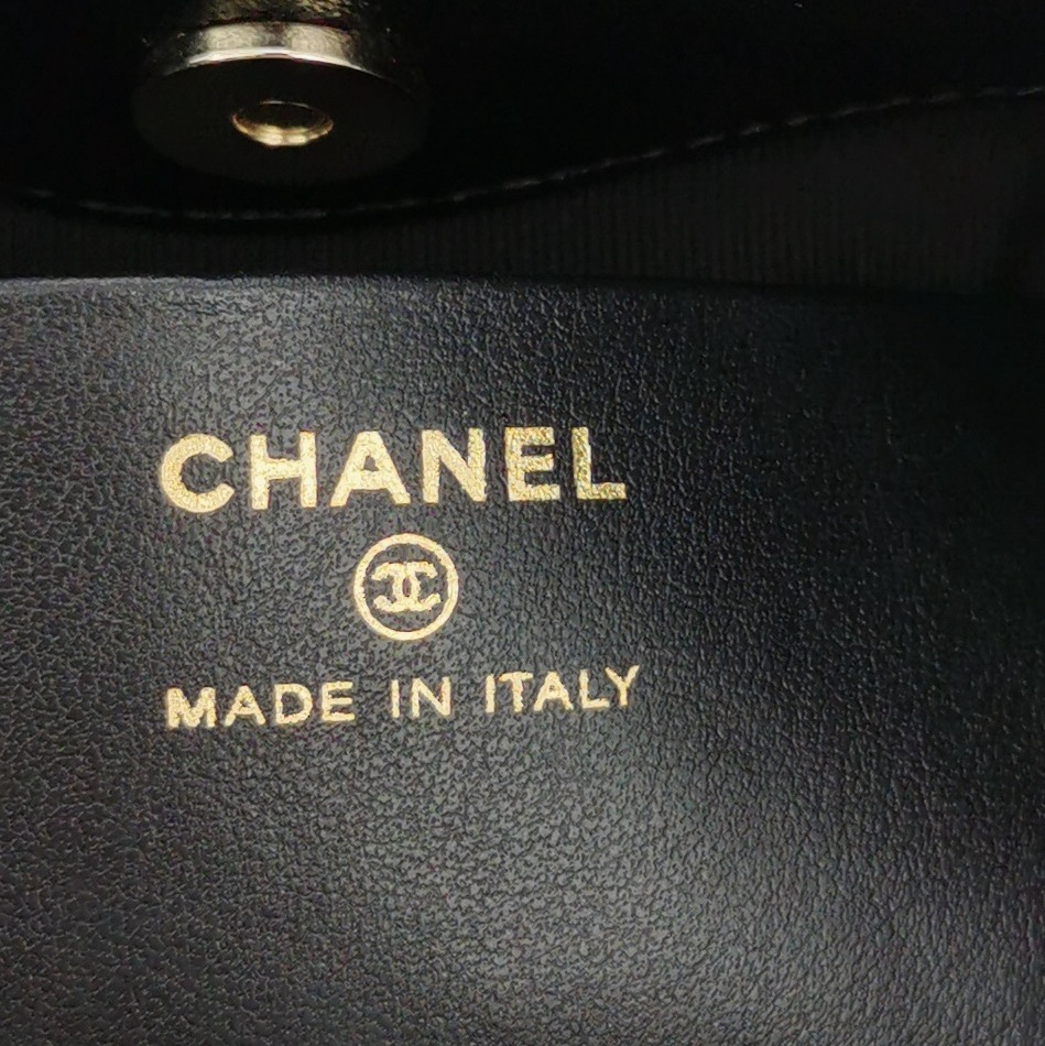 Chanel 31 Shopping Bag Clutch with Chain Quilted Lambskin — photo 8 of 14