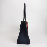 Louis Vuitton(LV) OnTheGo Tote Monogram Giant Raffia MM — thumbnail 5