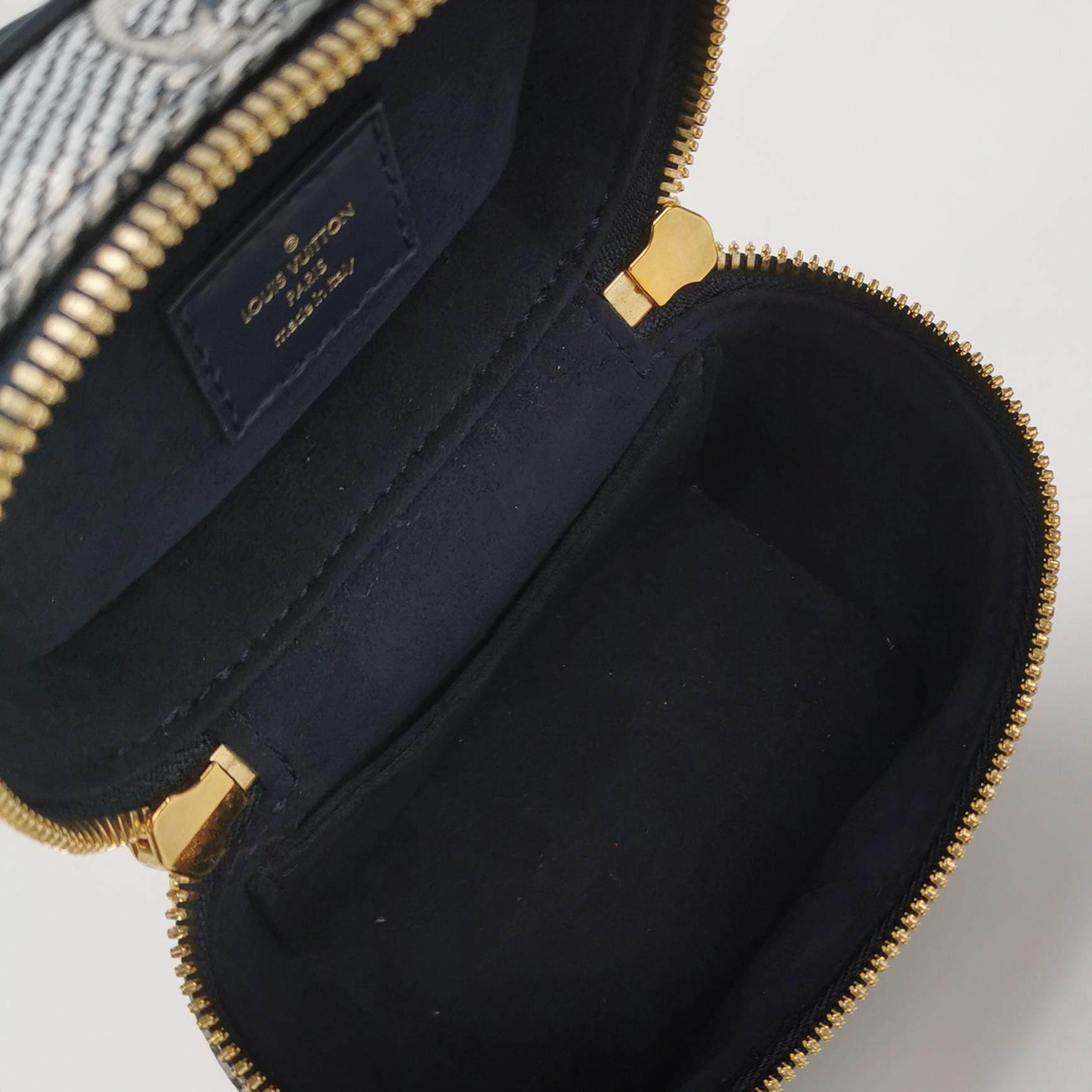 Louis Vuitton(LV) Vanity Case Monoglam Jacquard Canvas Micro — photo 7 of 12