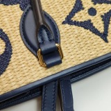 Louis Vuitton(LV) OnTheGo Tote Monogram Giant Raffia MM — thumbnail 14