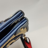 Louis Vuitton(LV) OnTheGo Tote Monogram Giant Raffia MM — thumbnail 10